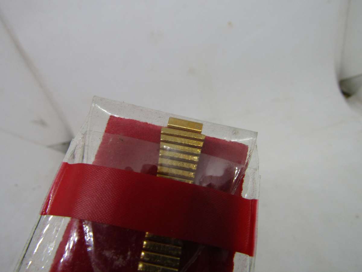 New Old Stock Women's watch Bracelet .7cm across. 1cm at pin
