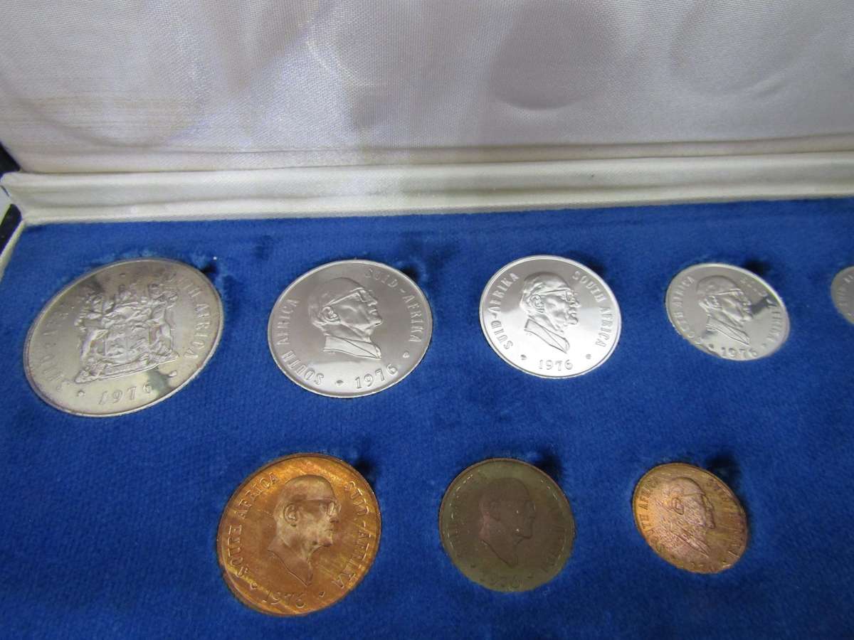1976 South African Proof set with Silver R1