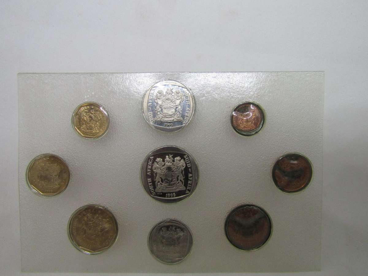 1995 South African Unc Set. In Bigger envelope. Bid per set.