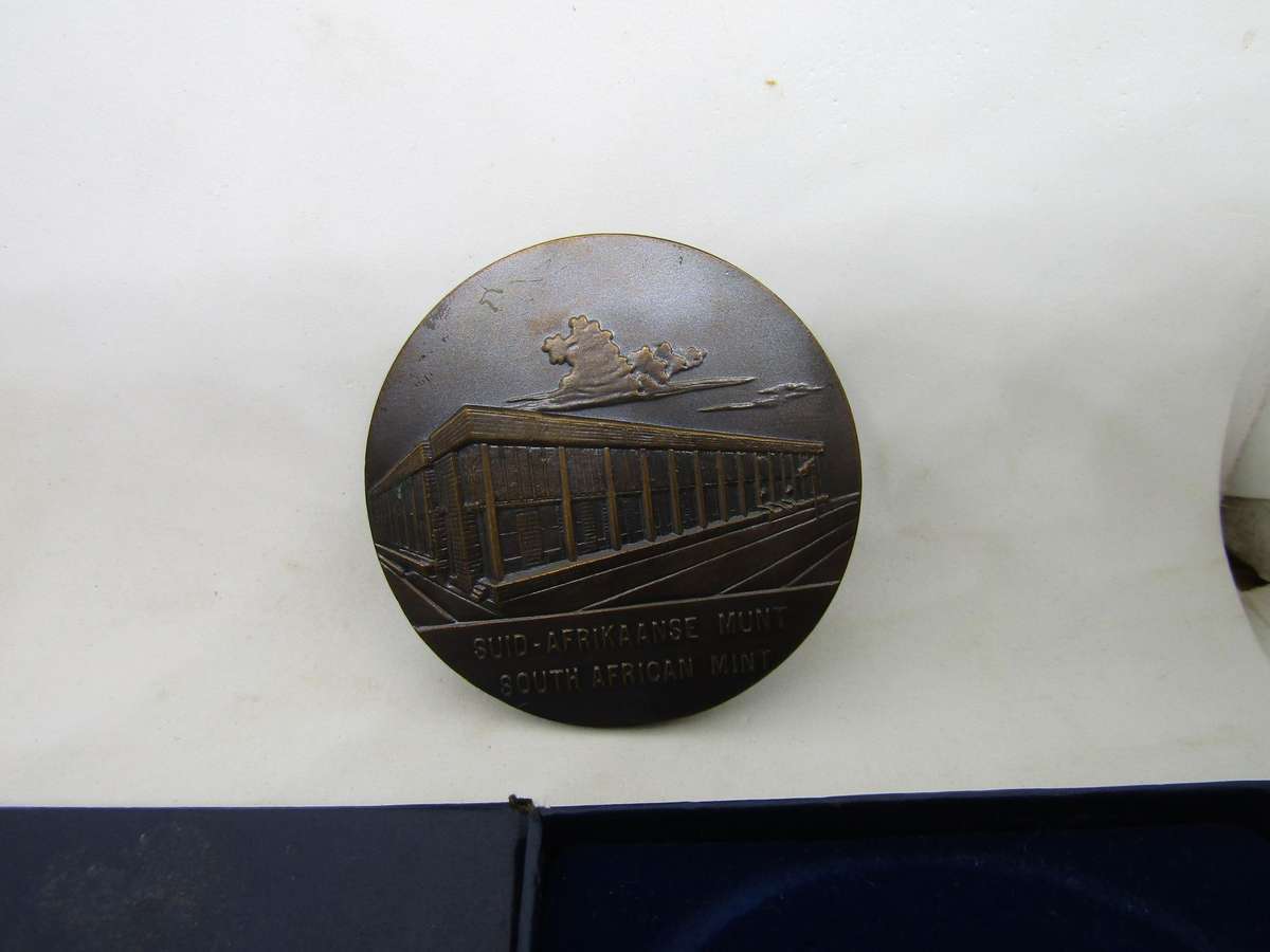 Large Bronze Medal to The Opening of the SA Mint 1978 in SA Mint Box