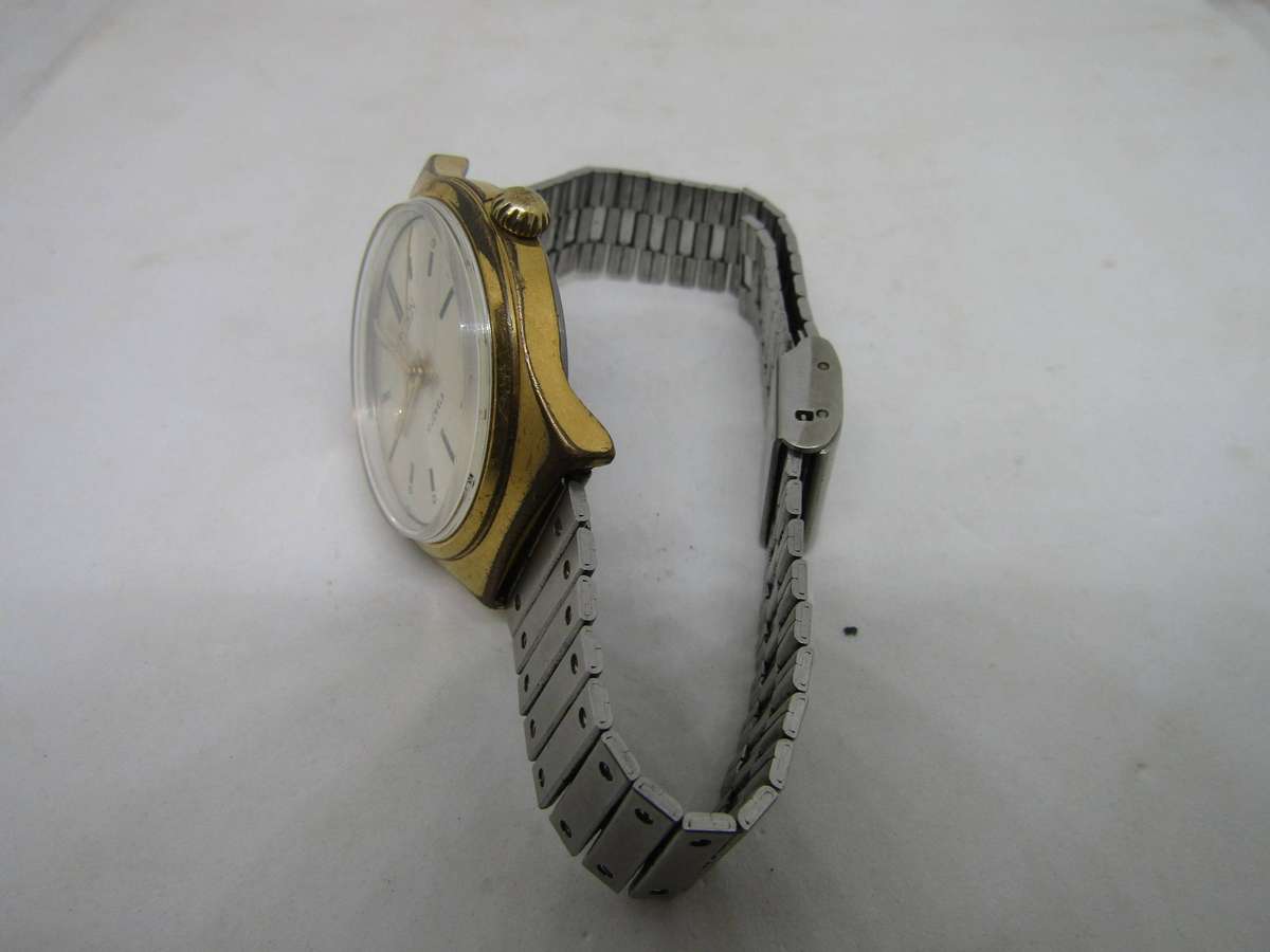 Citizen Automatic C25- CX Men's Wrist Watch . Working 100% and just serviced.