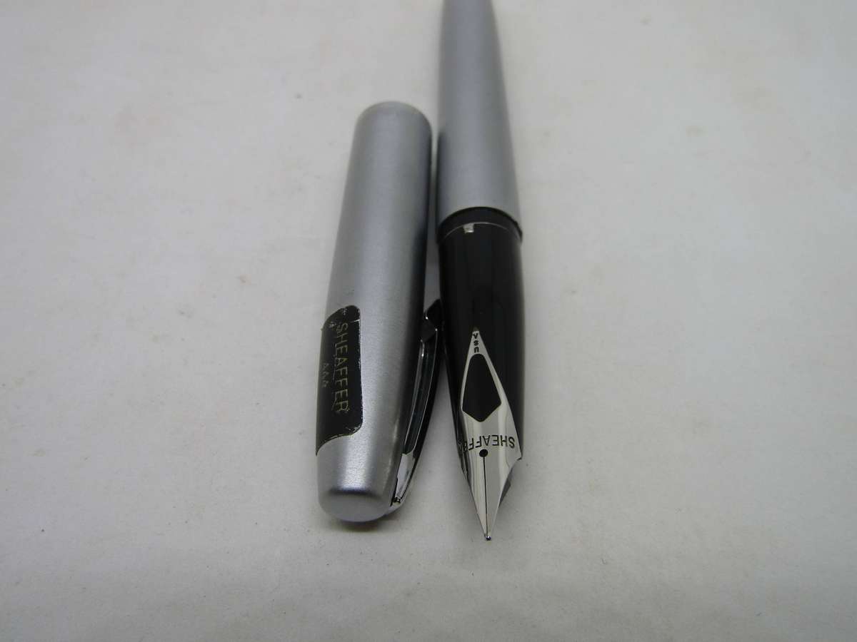1970 Sheaffer 444 Medium Fountain Pen Brushed Silver