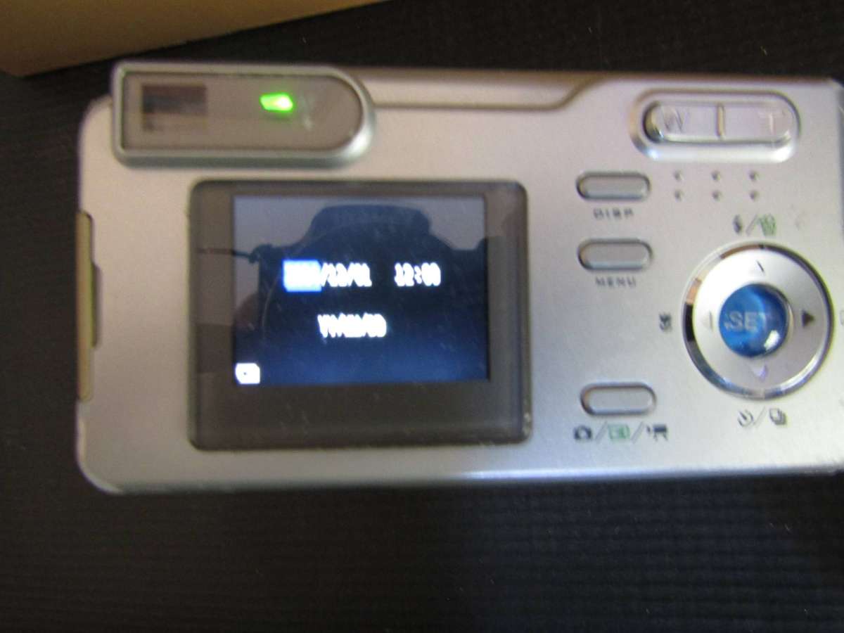 Canon Power shot A460 Digital Camera 4x Optical Zoom. Works perfect.