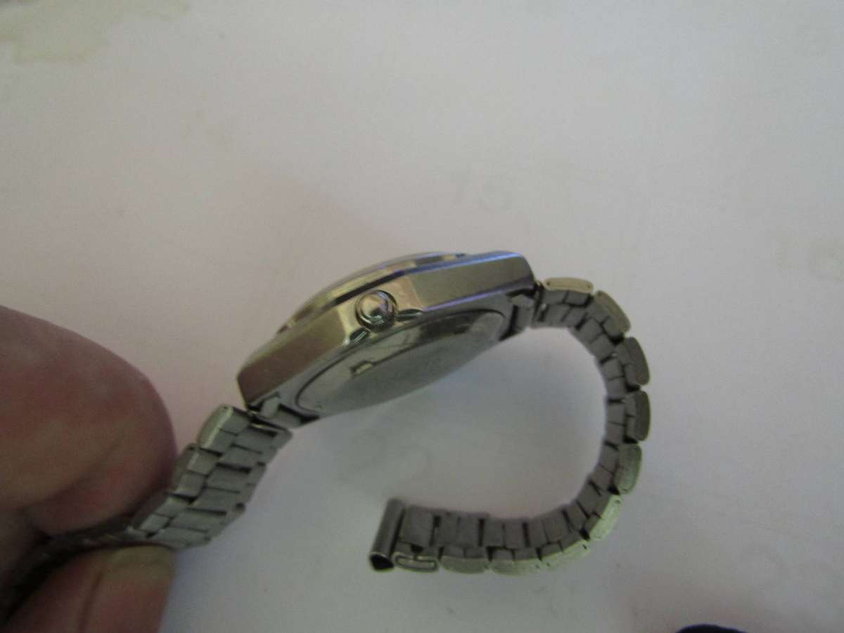 Citizen Automatic P8200-988440-KY Day Date Watch. Works. 3.5cm