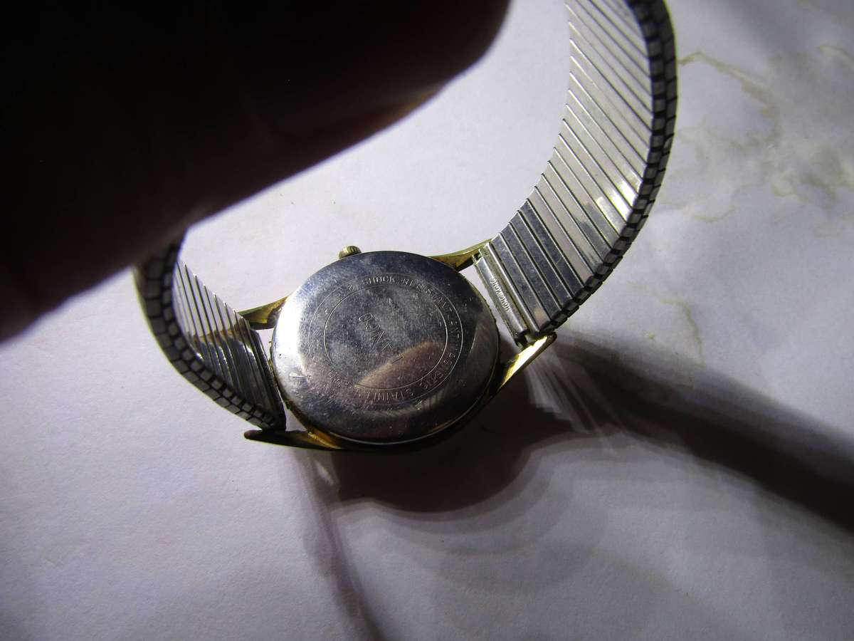 Vintage Lanco Deluxe 17 Jewels Day date Men's wrist watch. Stunning condition and Works