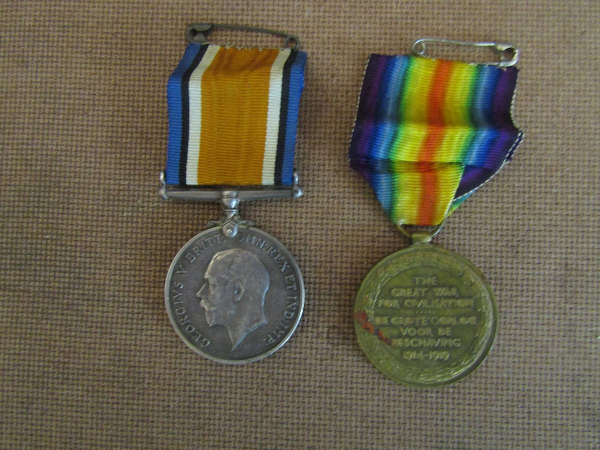 WW 1 Medal Pair to Bomber WR Miller SA Heavy Artillery