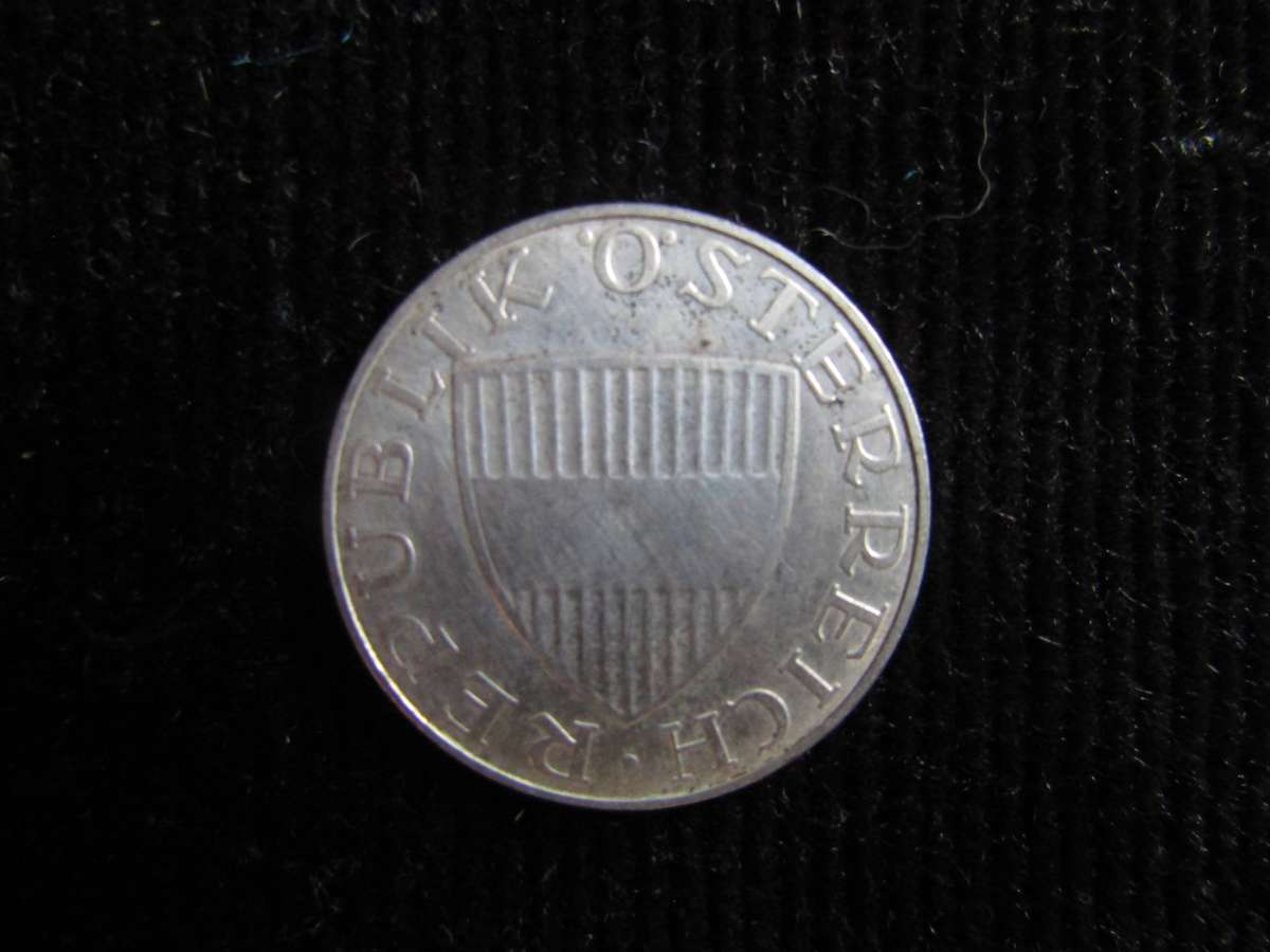 1966 Austria Silver 10 Schilling coin 064 silver