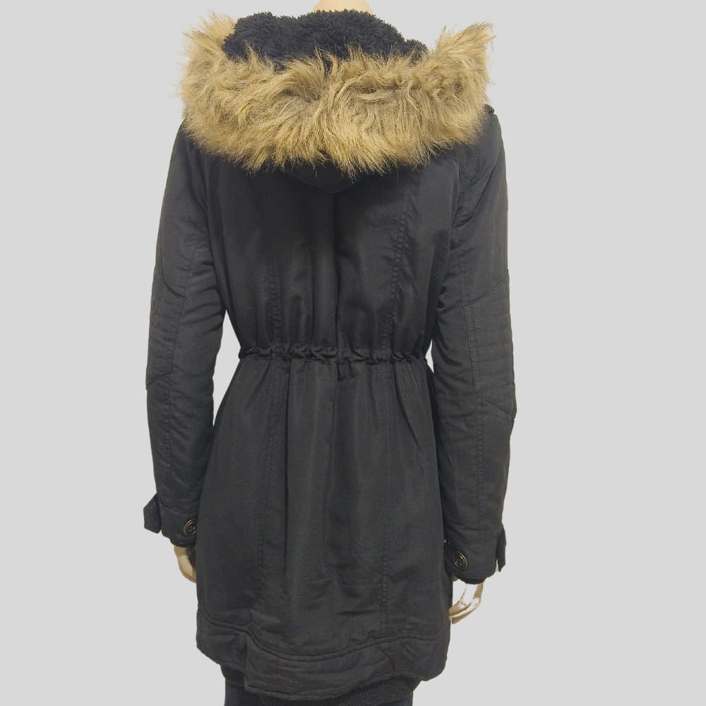 Black Parka with steel clips from Amiza size 14