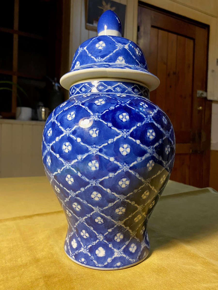 Large Blue and white ginger jar
