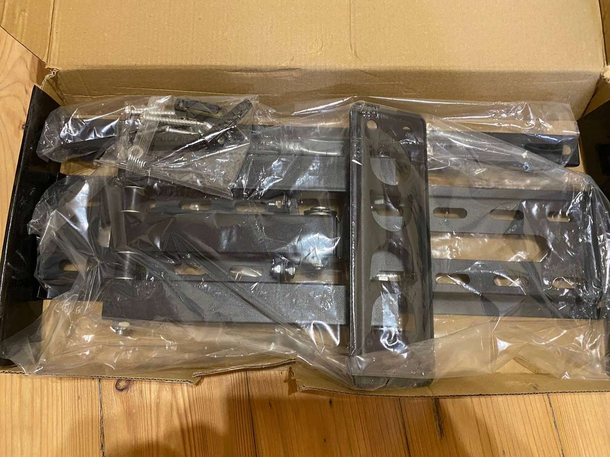 Samsung UA55H6400AK 55-inch Full HD 3D Smart LED TV PLUS ACCESSORIES