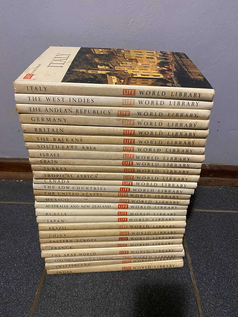 Lot of 26 Volumes Time Life World Library Book Set 1960's