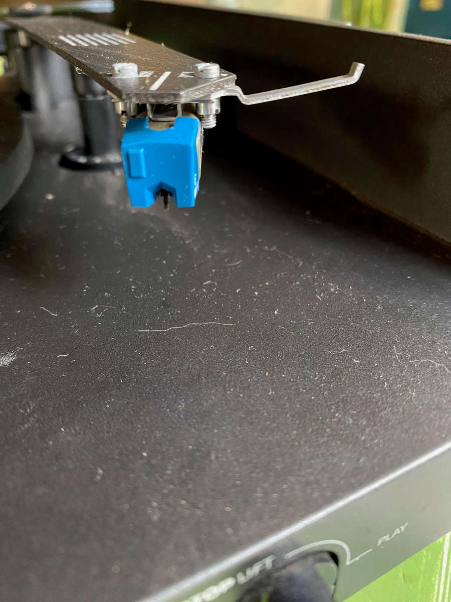 NAD 5120 Stereo Turntable