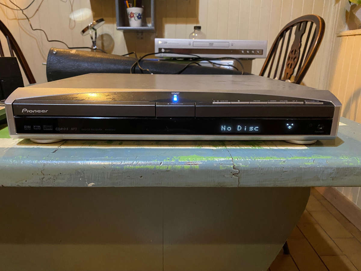 Pioneer XV-DV313 Dvd Cd Home Theatre Receiver Surround system plus remote