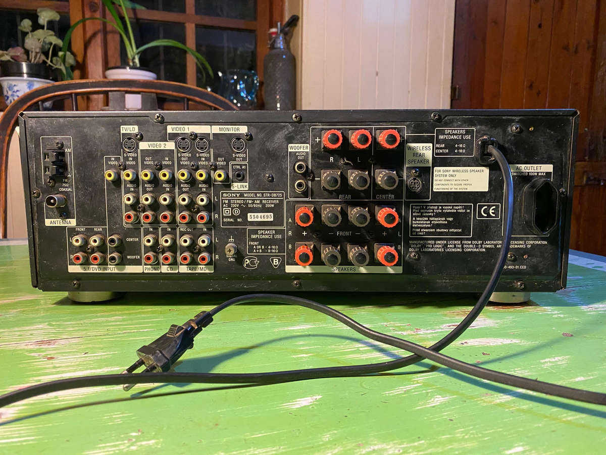 SONY Receiver Dolby Surround STR-DB725 QS