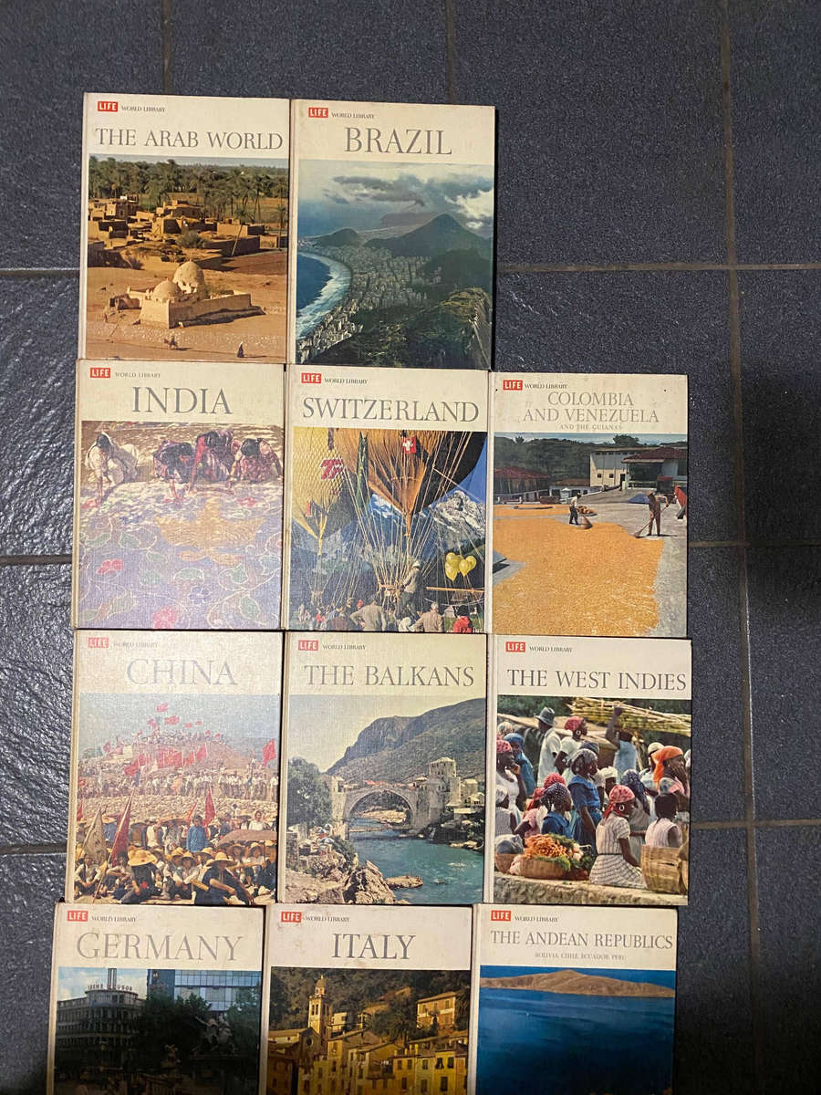 Lot of 26 Volumes Time Life World Library Book Set 1960's