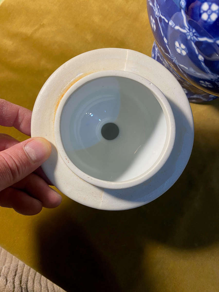 Large Blue and white ginger jar