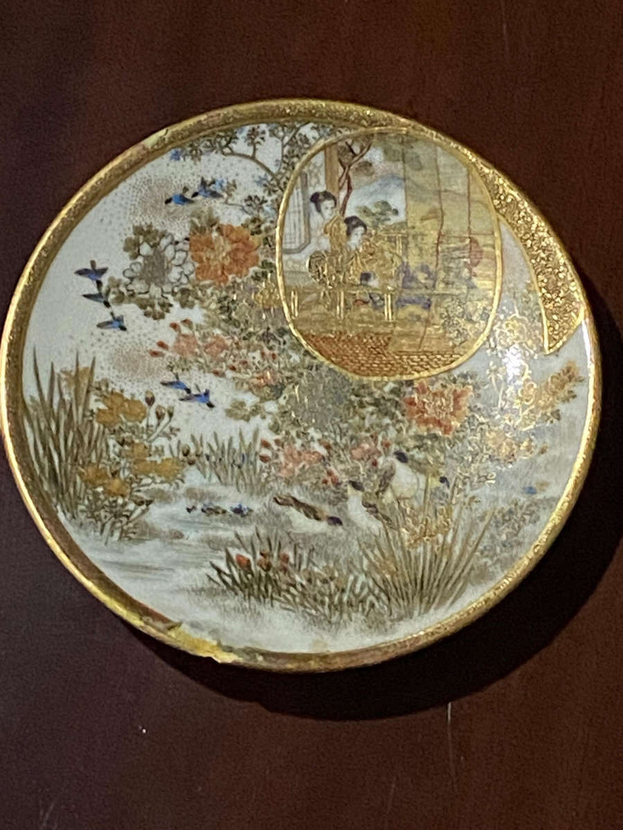 Fine Japanese Satsuma Hand Painted Plate - Signed
