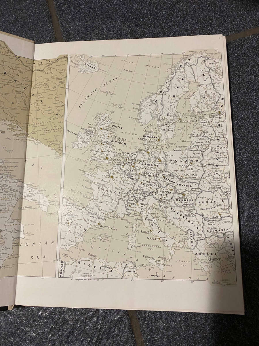 Lot of 26 Volumes Time Life World Library Book Set 1960's