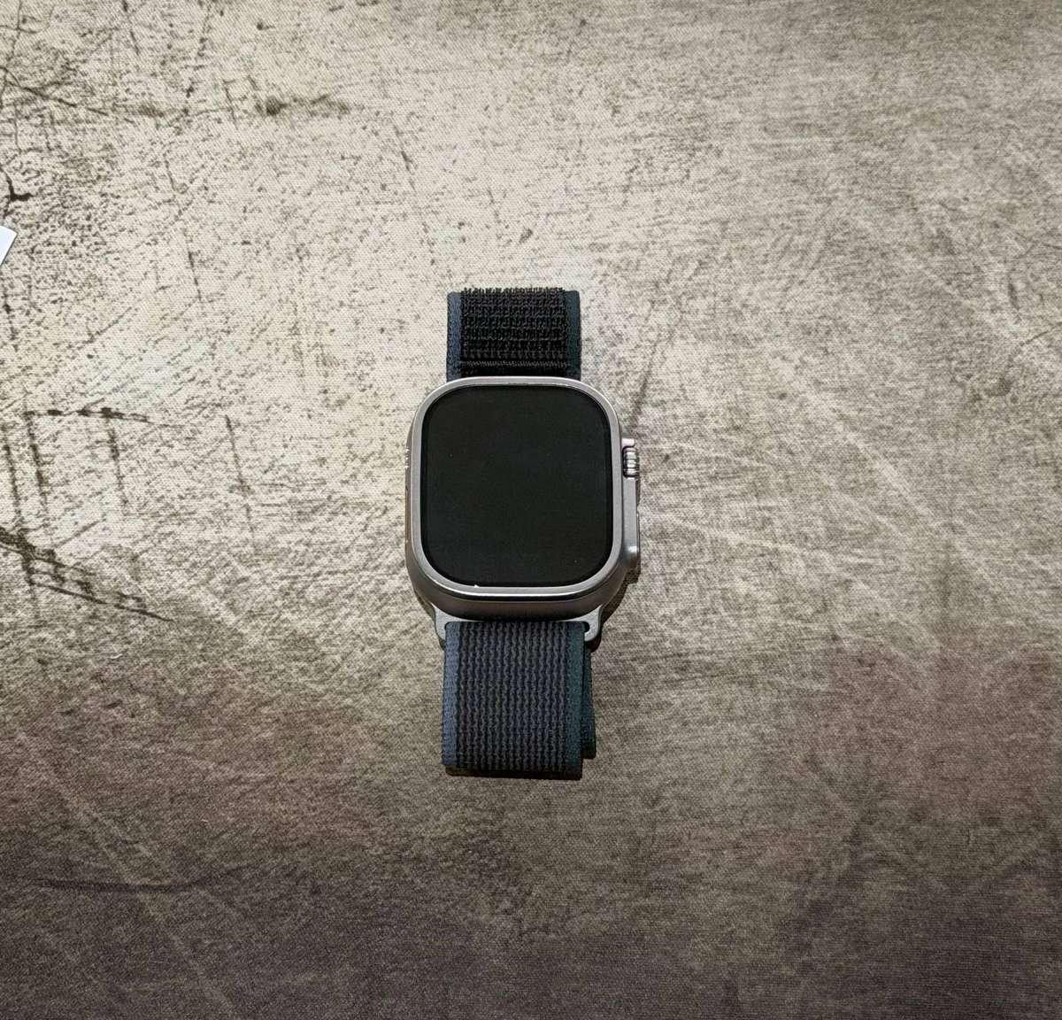 APPLE WATCH ULTRA 2 TITANIUM BLUE/BLACK TRAIL [GPS+CELLULAR 49MM] EXCELLENT CONDITION