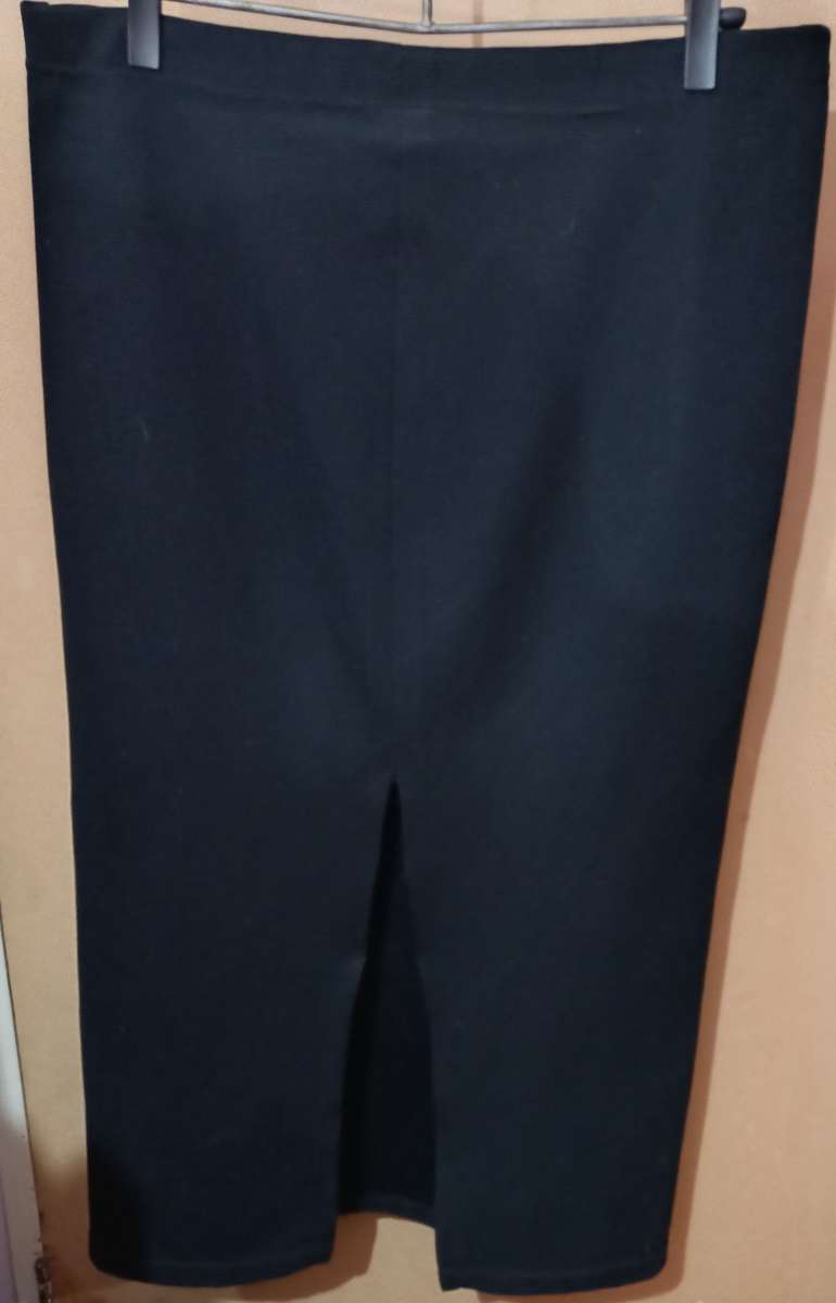 Ladies - Black Skirt - Make - Art Clothing - Size - 38