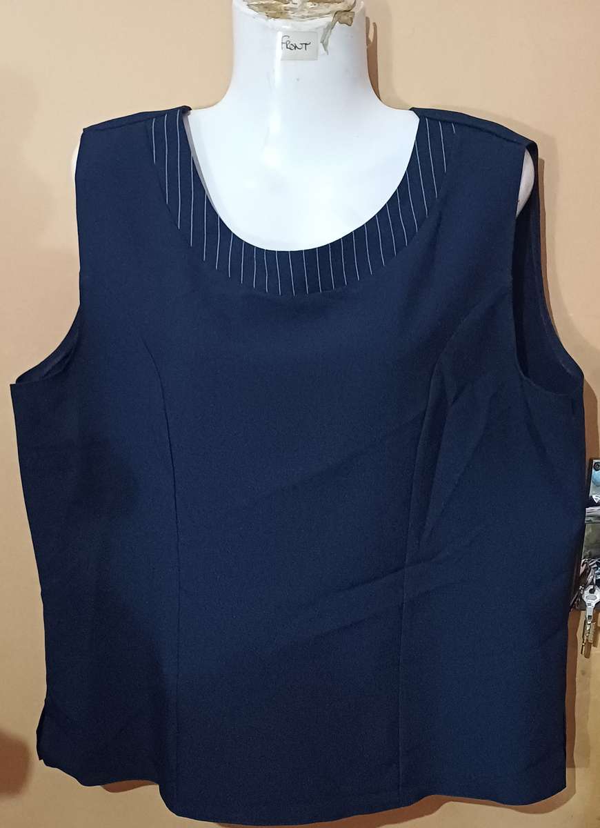 Ladies - Black Top - Make - no make - Size - 52