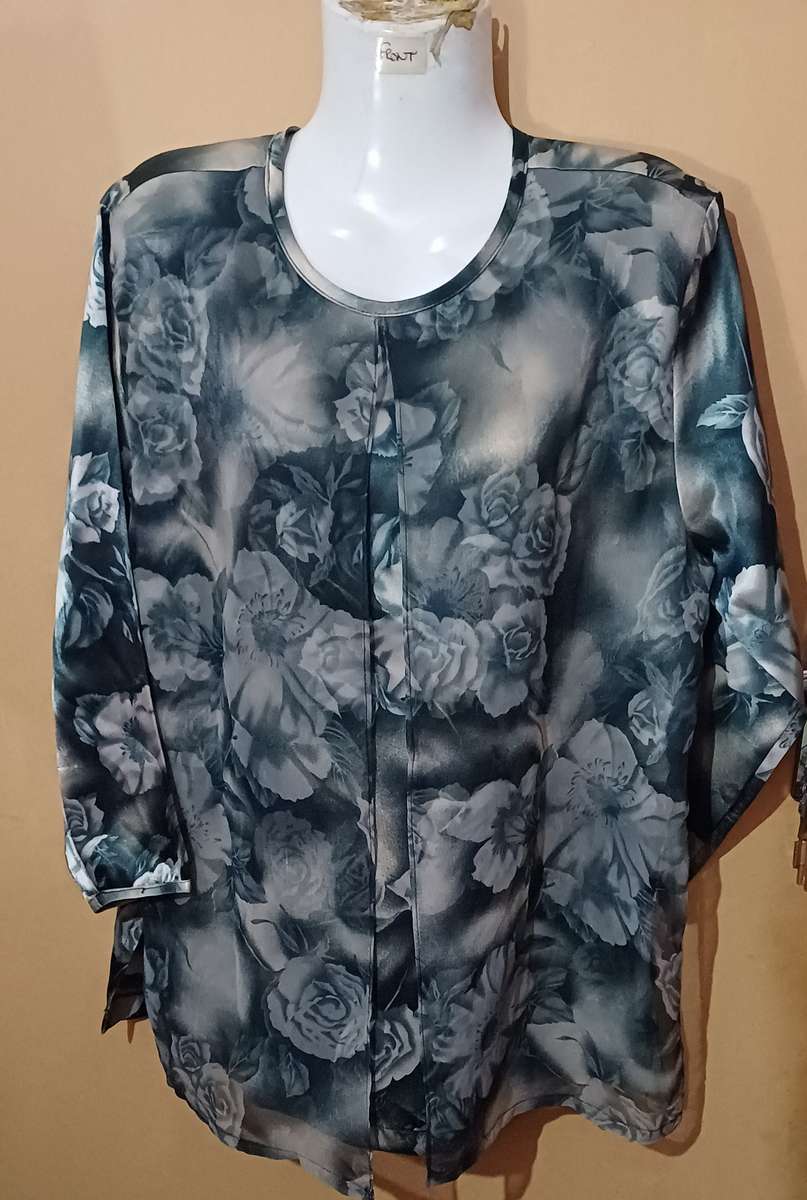 Ladies - Multicolored Blouse - Make - Dong Yang - Size - no size