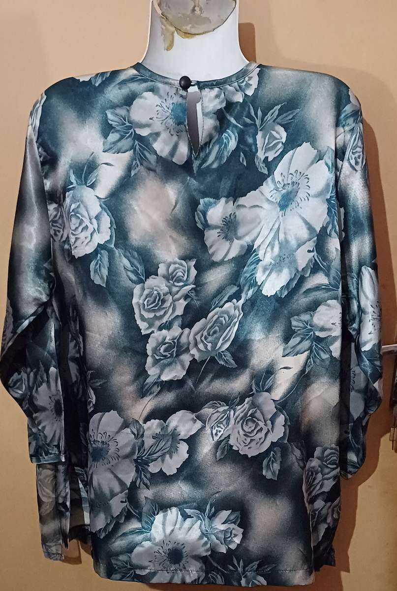 Ladies - Multicolored Blouse - Make - Dong Yang - Size - no size