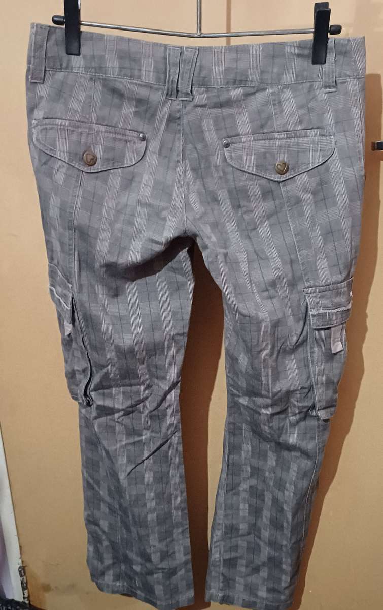 Ladies - Multicolored Pants - Make - Red Surf - Size - 34