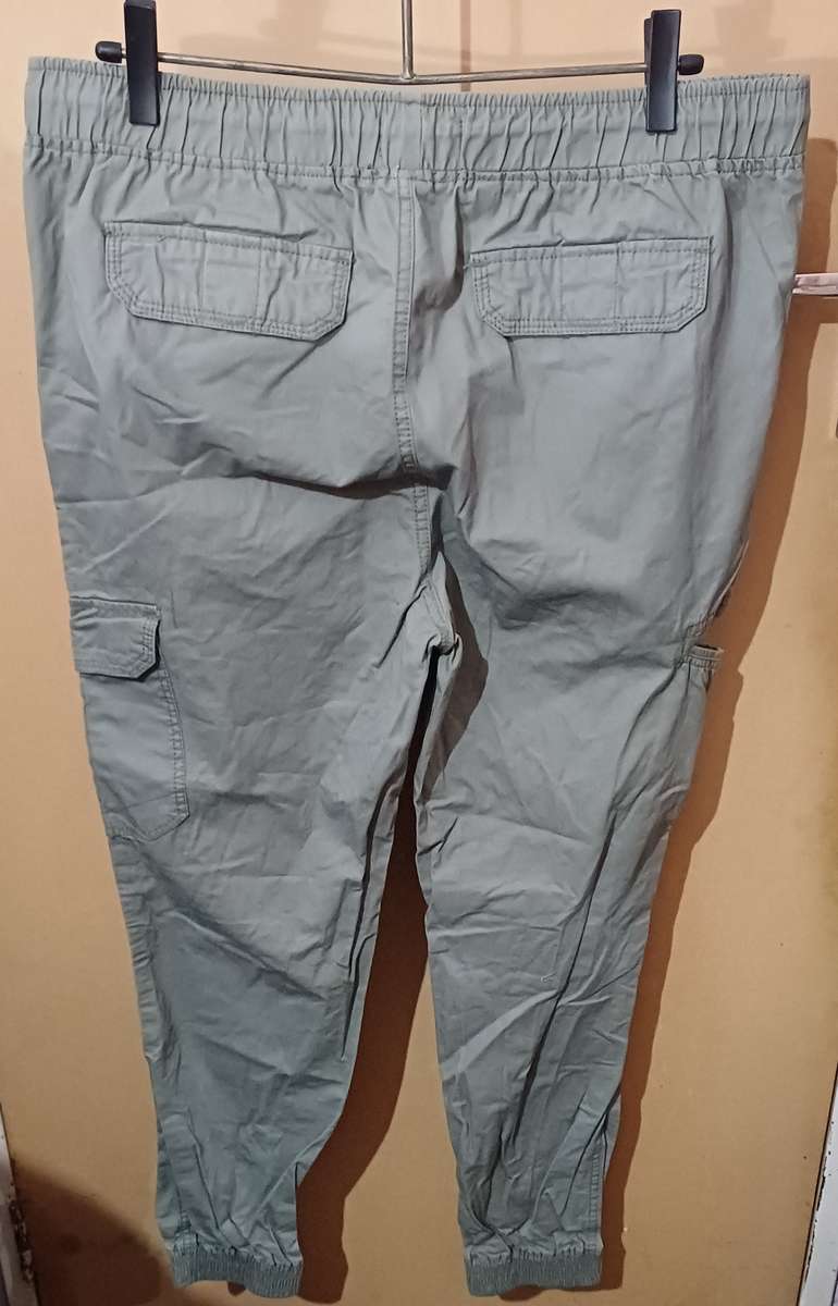 Ladies - Beige Pants - Make - Red - Size - L