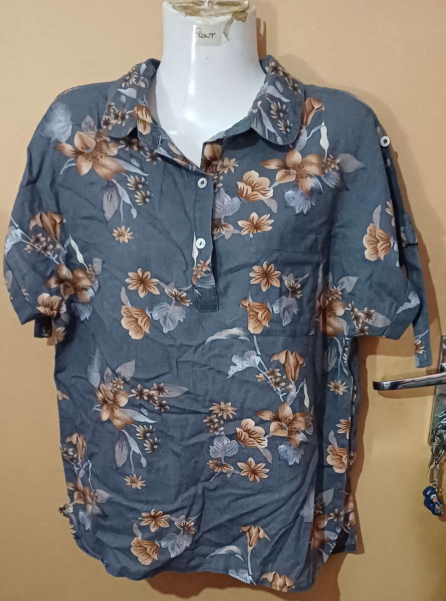 Ladies - Multicolored Blouse - Make - no make - Size - no size