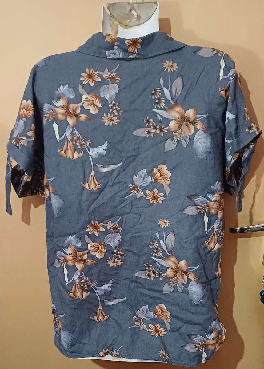 Ladies - Multicolored Blouse - Make - no make - Size - no size