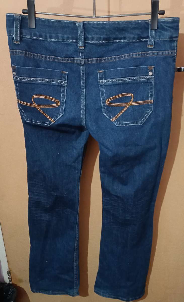 Ladies - Blue Jeans - Make - Petite - Size - no size