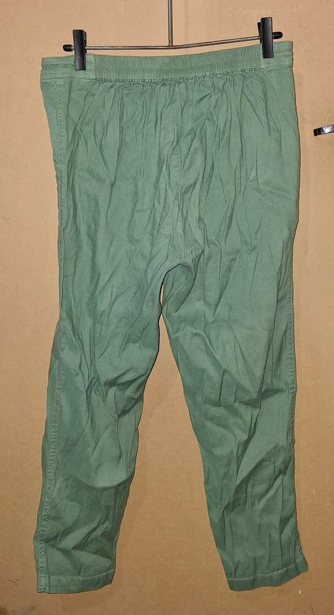 Ladies - Green Pants - Make - Trenery - Size - 12