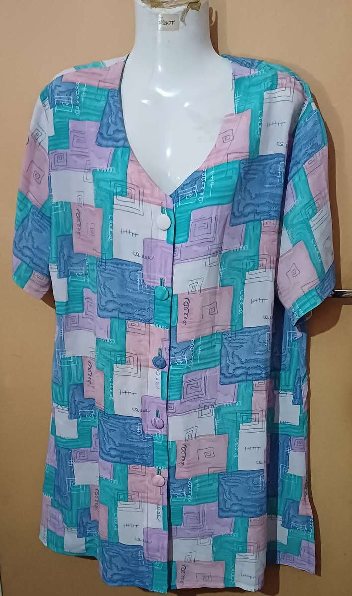Ladies - Multicolored Blouse- Make - no make - Size - L
