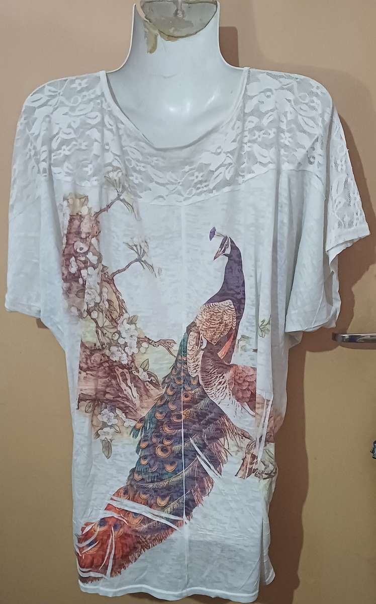 Ladies - Multicolored Top - Make - no make - Size - no size