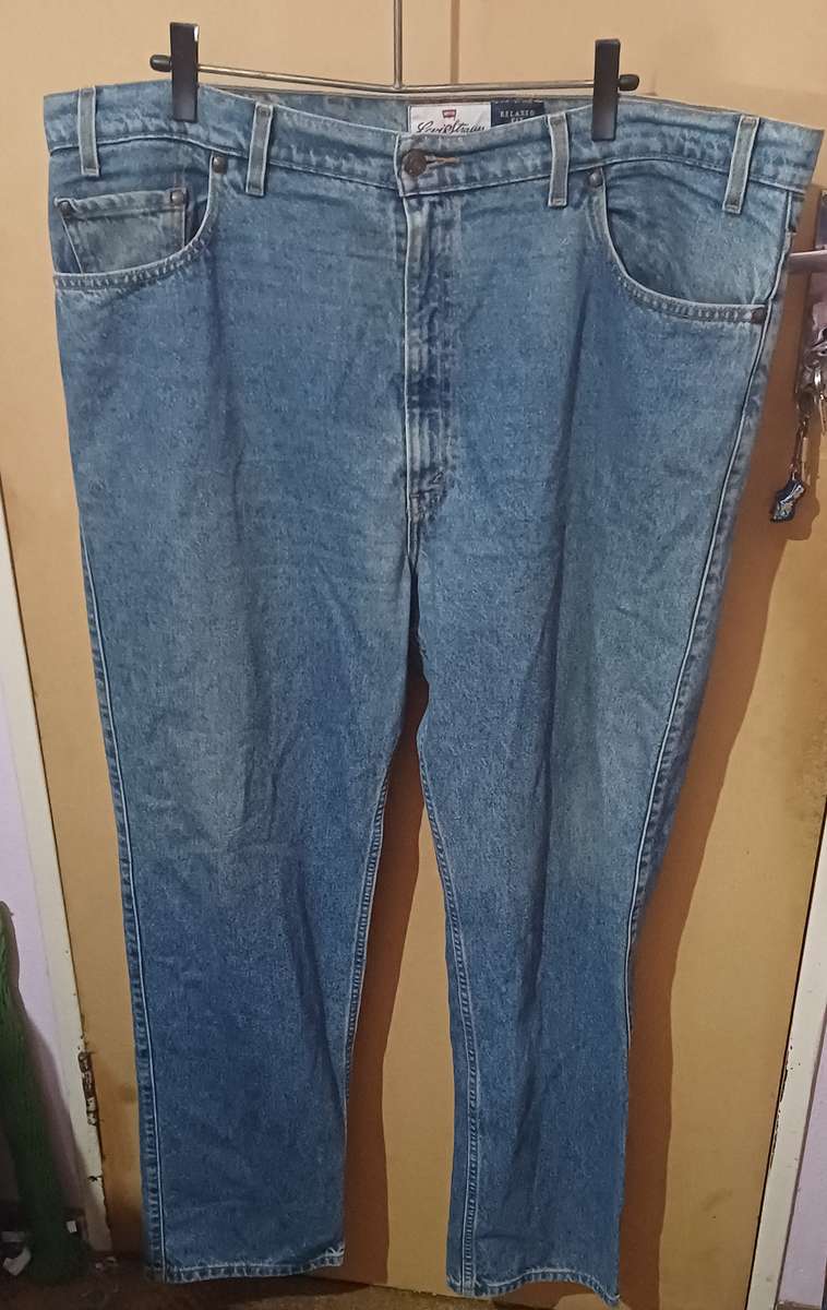 Mens - Blue Jeans - Make - Levis Strauss - Size - Relaxed Fit