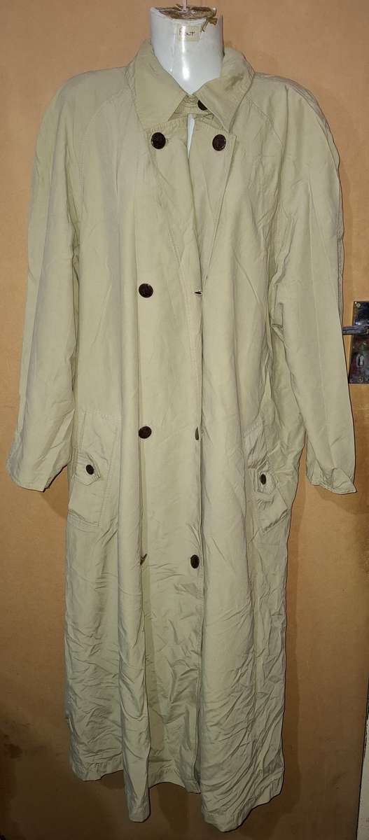 Ladies - Coat - Make - as on pic - Size - M