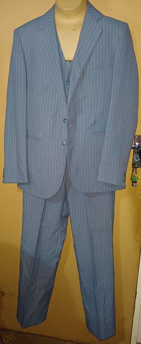 Mens - 3 Pce Suit - Make - Dominion Trevira - Size - no size