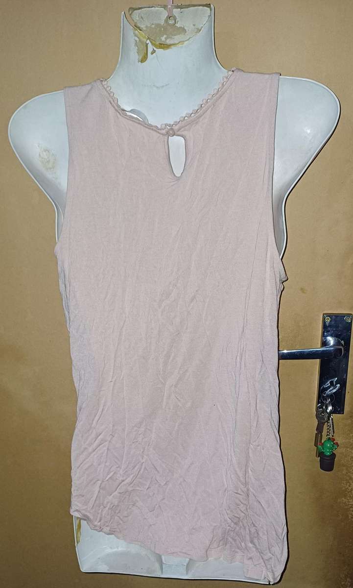 Ladies - Top - Make - HM - Size - S