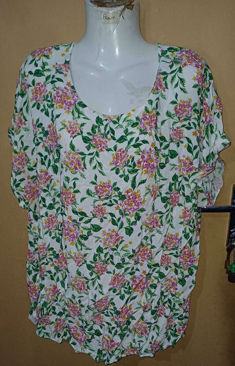 Ladies - Multicolored Top - Make - Miladys - Size - 20/44