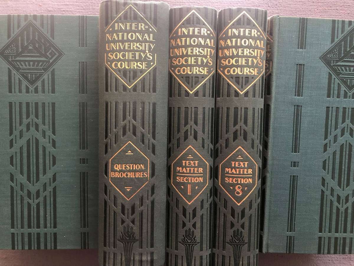 International University Societys Reading Course (8 Volumes plus Question Brochures)