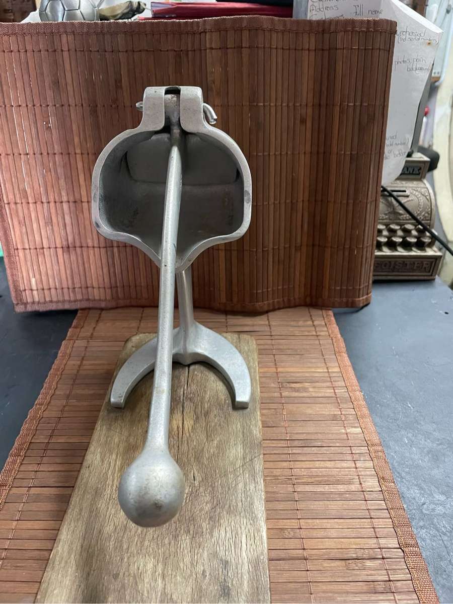 Lemon Juice Squeezer