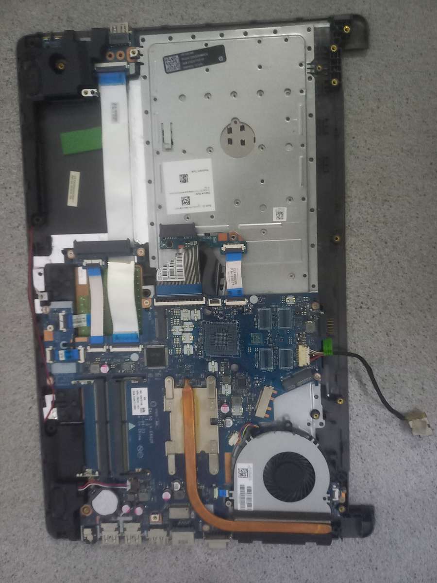 HP Core i3 7th gen Working. Read Desc.