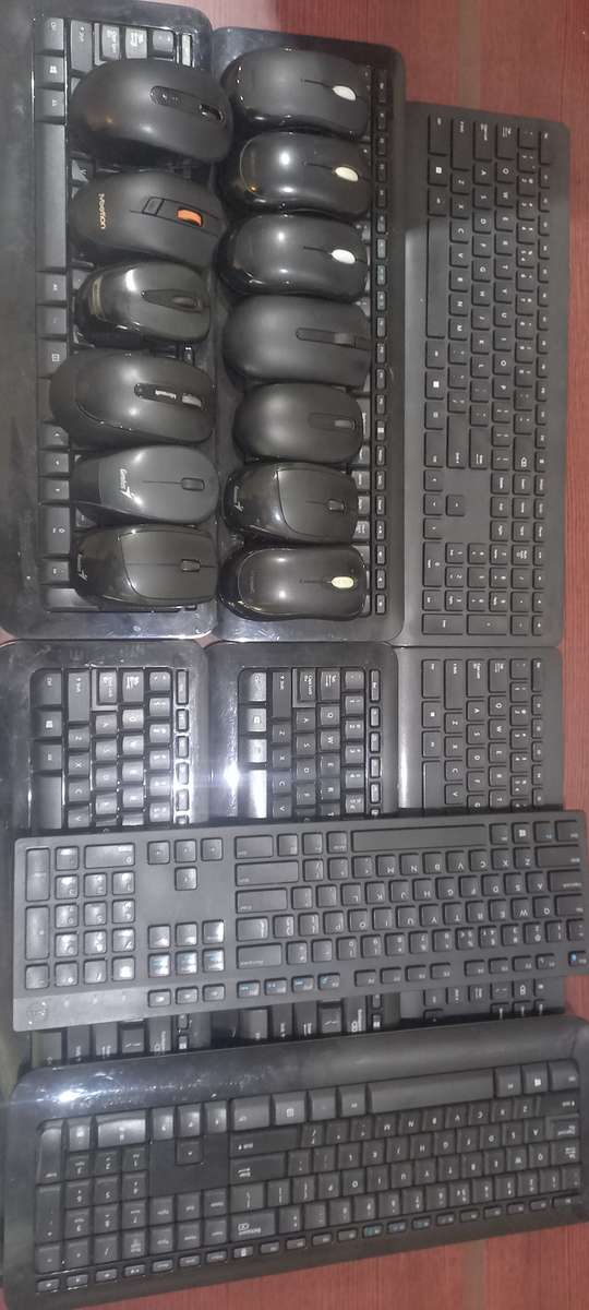 13x Wireless Mouses and 8x Keyboards.