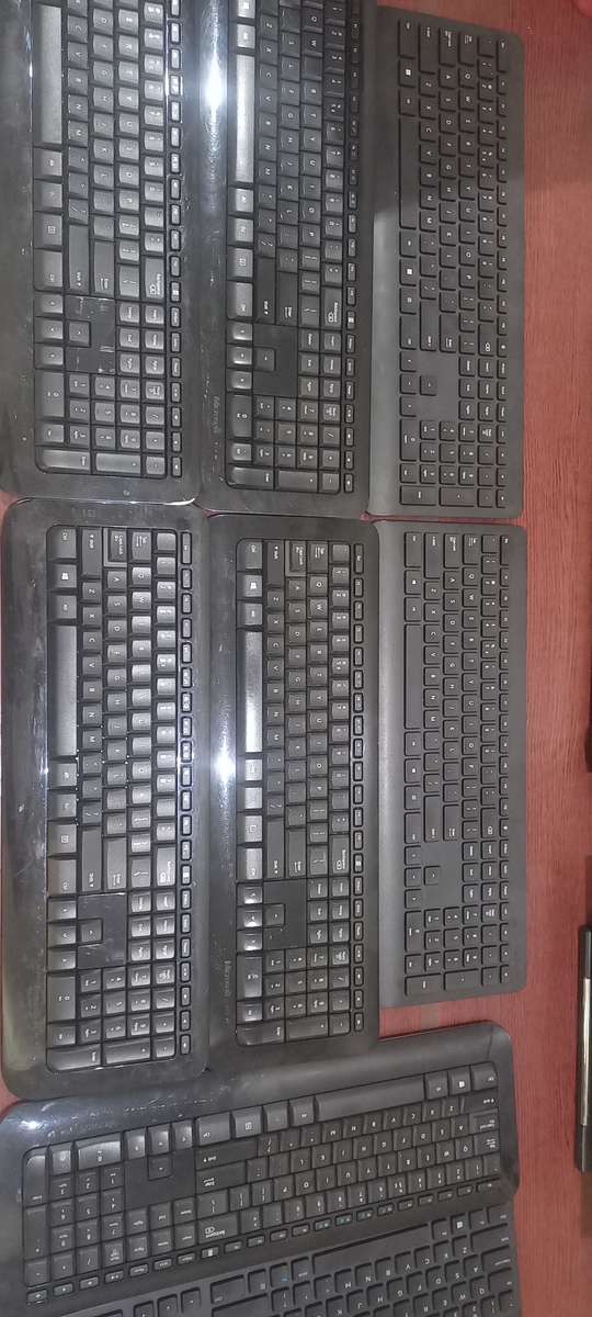 13x Wireless Mouses and 8x Keyboards.