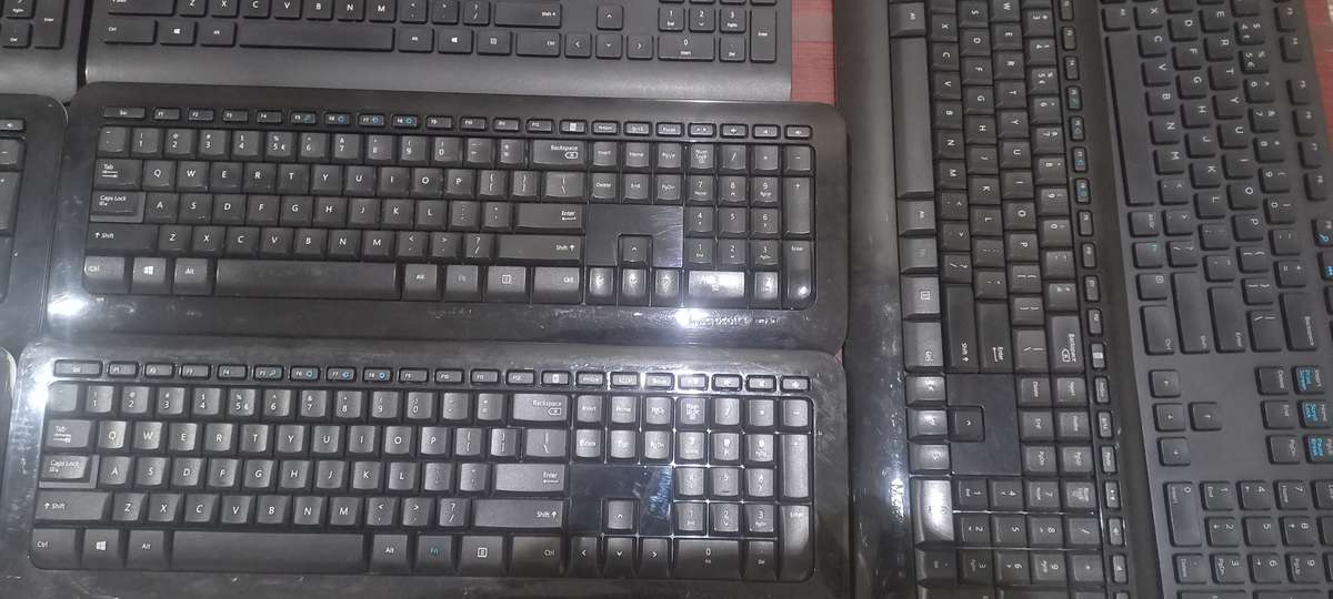 13x Wireless Mouses and 8x Keyboards.