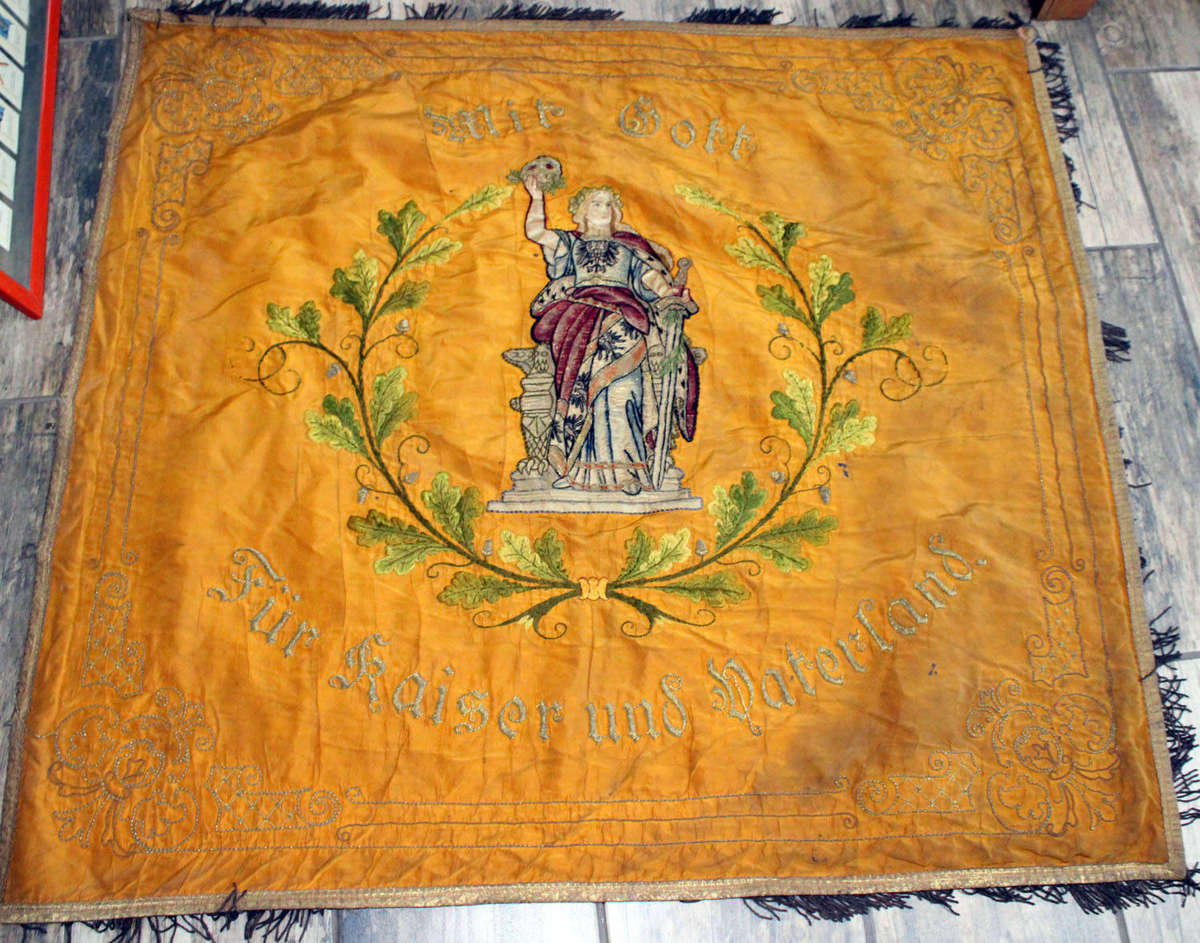 Large Pre WW1 German Veteran's club banner (damaged)