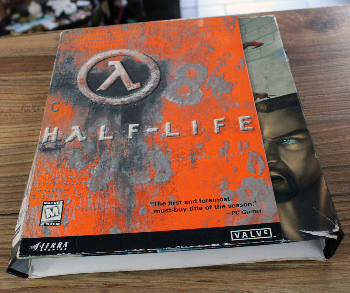 Vintage Big box PC game: Half Life (CD)