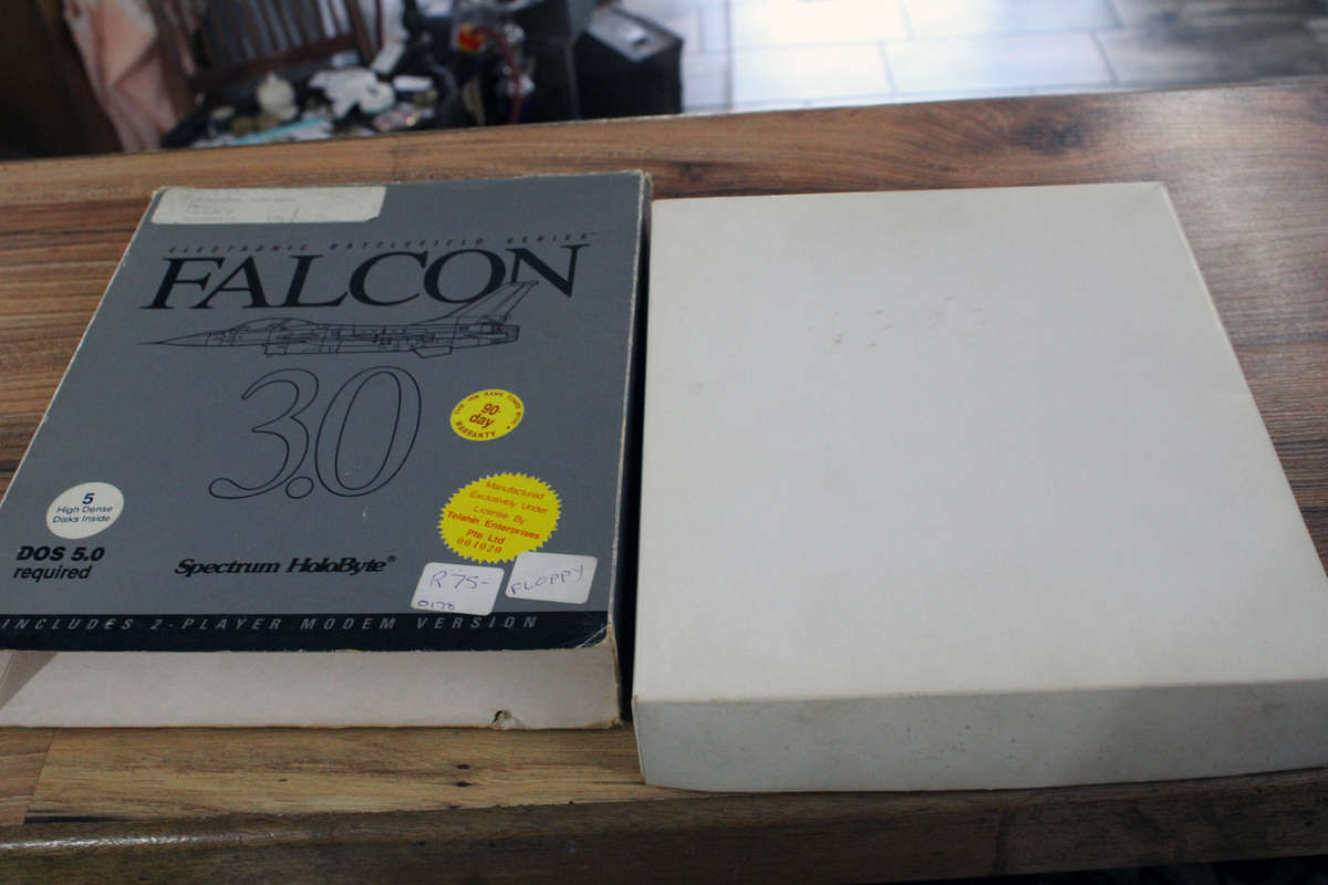 Vintage Big box PC game: Falcon 3.0 (3.5 Floppy)