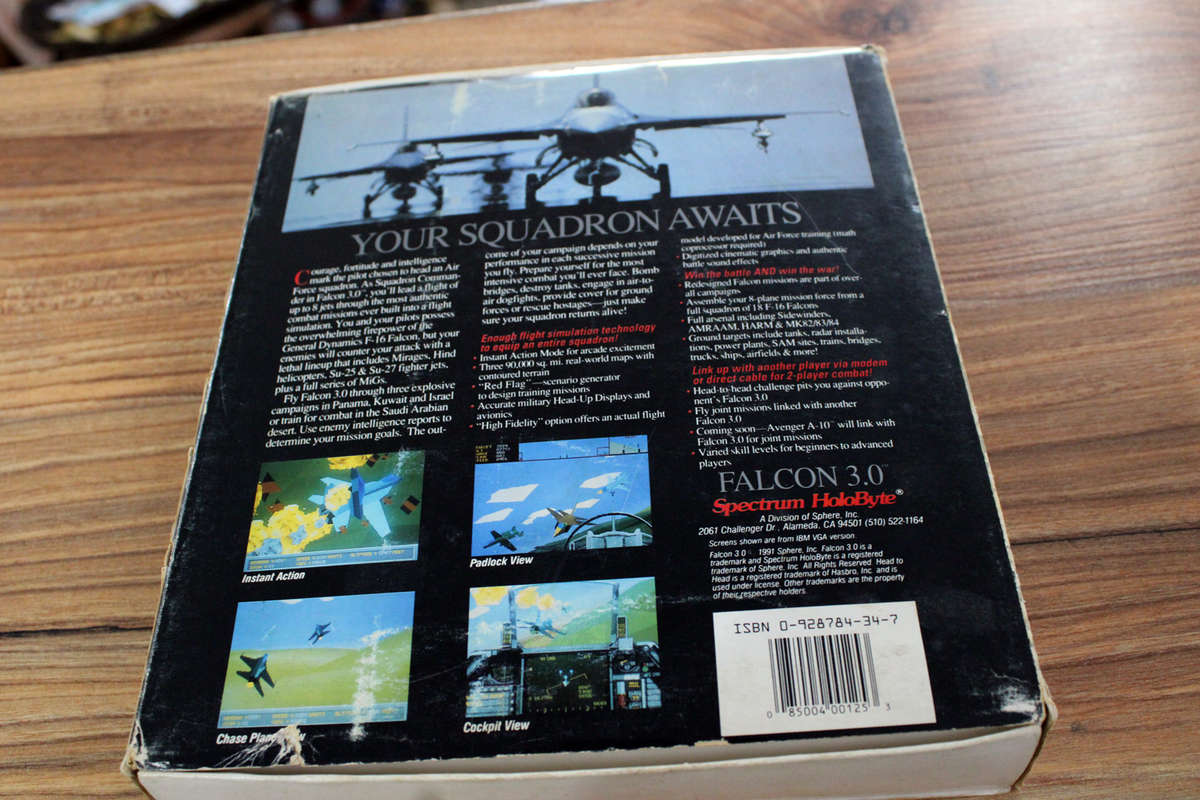 Vintage Big box PC game: Falcon 3.0 (3.5 Floppy)